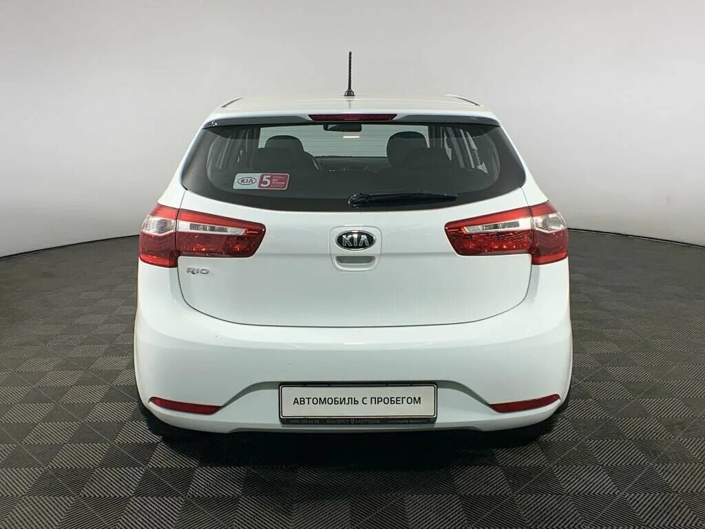 Киа рио хэтчбек с пробегом. Kia Rio хэтчбек 2020.