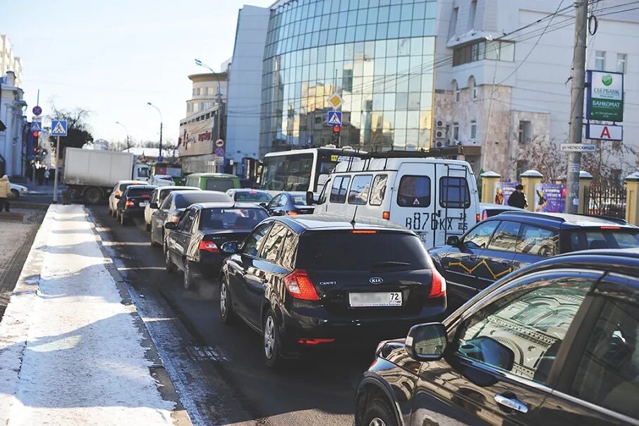 Пробки в тюмени сейчас тюмень. Пробки тюмень. пробки тюмень сейчас. пробки тюмень фото. пробка на запольной тюмень.