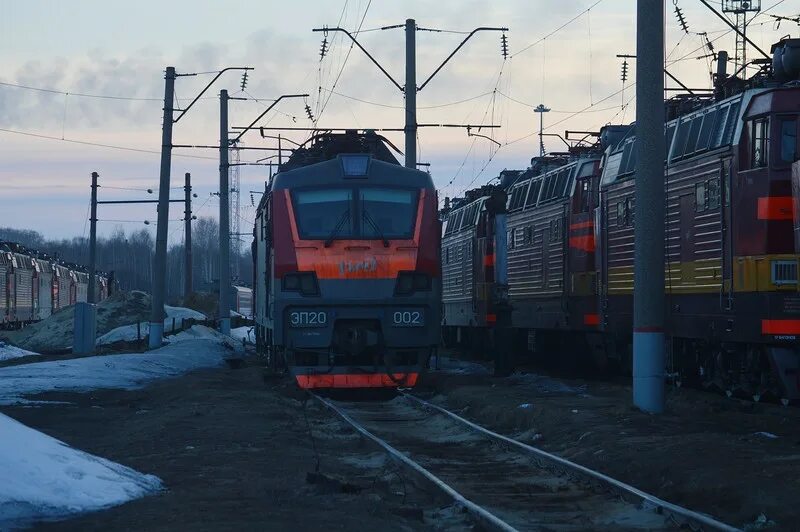 Эп20 станция Киров. Эп20 тч8. Эп 20 на ГЖД. Станция Киров депо.