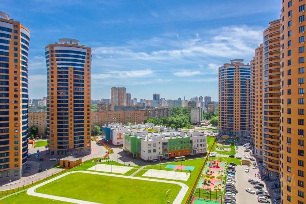 Моксуо уситии. Москва сити реутов. Центрстрой реутов. Реутов мкр10. Москва город реутов.