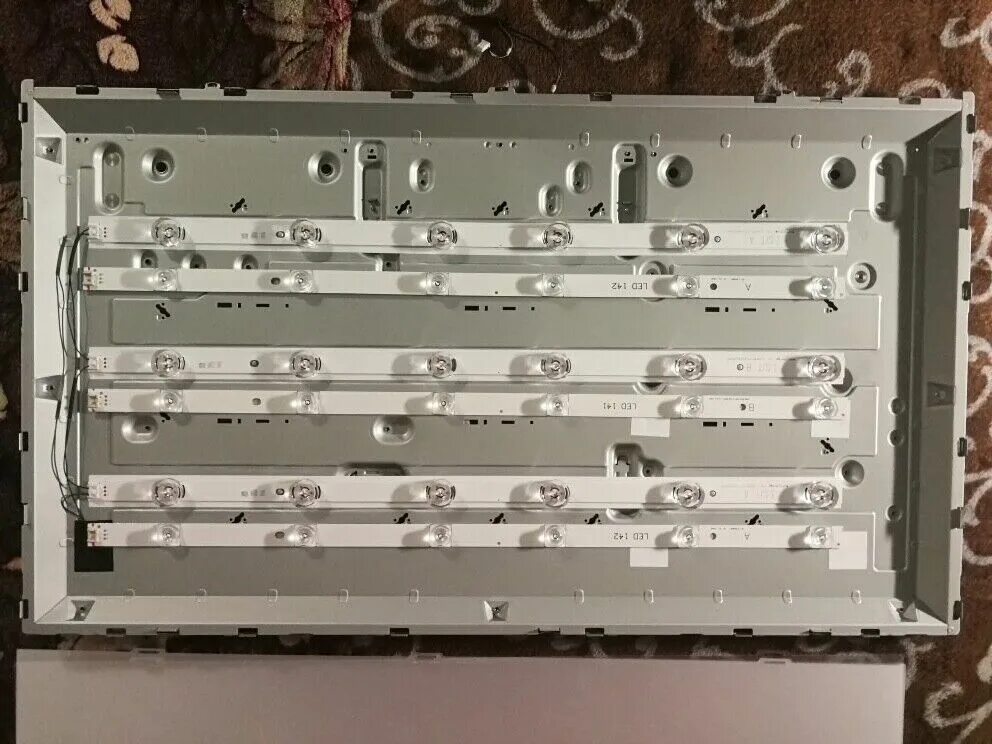 Какие светодиоды в телевизоре. 6916l-2224a. подсветка телевизора lg 32lb561v. светодиоды подсветки телевизора lg 32lb. светодиодная подсветка для телевизора lg 32lb561v.