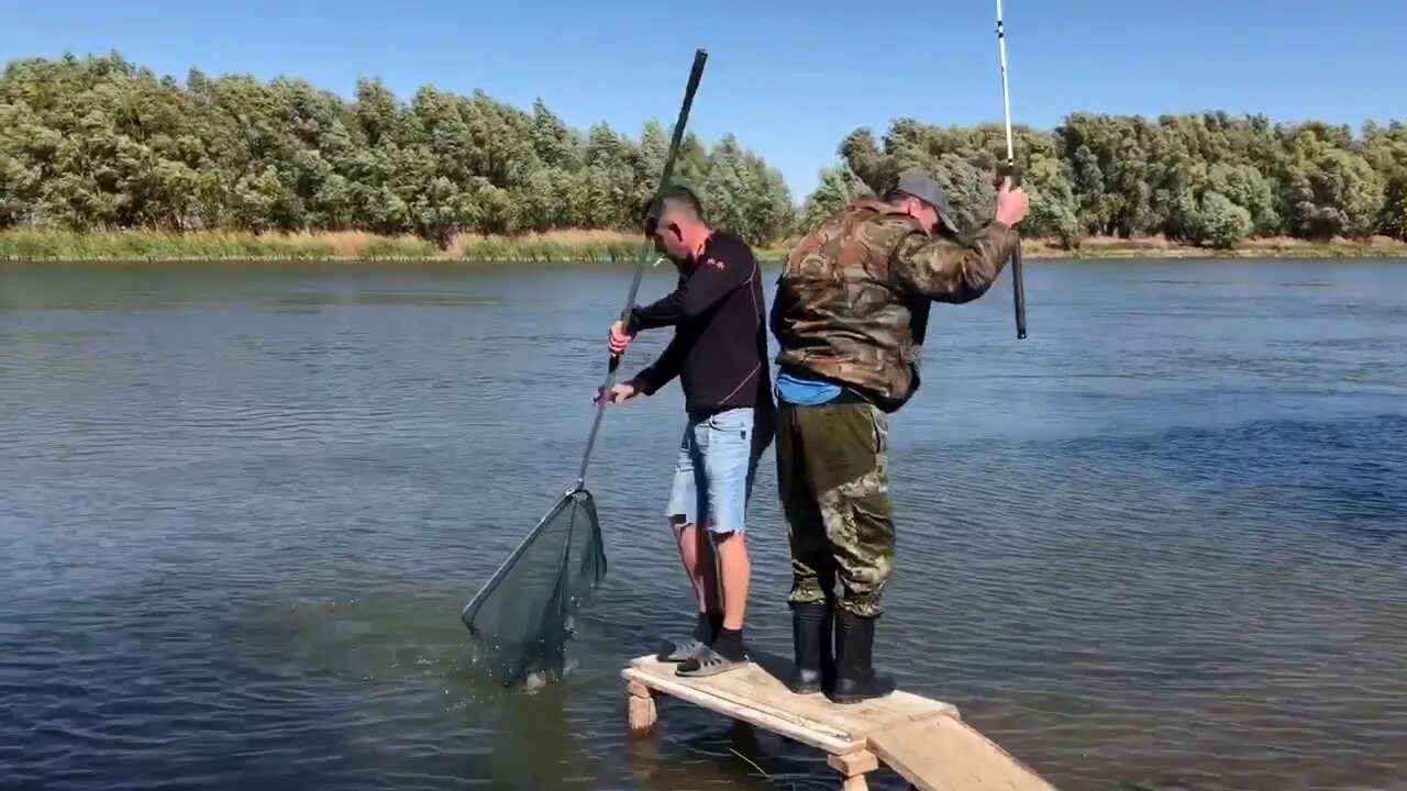 Рыбалка в астрахани осенью. Рыбалка 2022. Рыбалка в астрахани осенью. Рыбалка на ахтубе в октябре. Рыбалка в астрахани осенью.