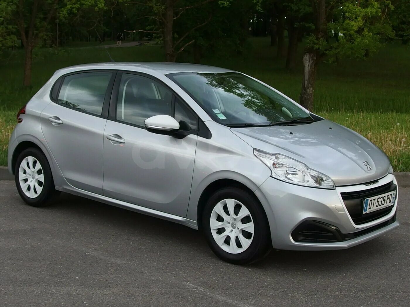 208 2015. Peugeot 208 2015. пежо 208 2000г. машина пежо 208 2015 г.. пежо 208 2025 беларусь.