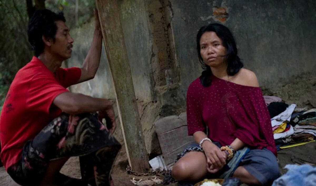 Психбольница одежда. Камера для душевнобольных. Illness covid. Cleocazo. Лица с психическими расстройствами.