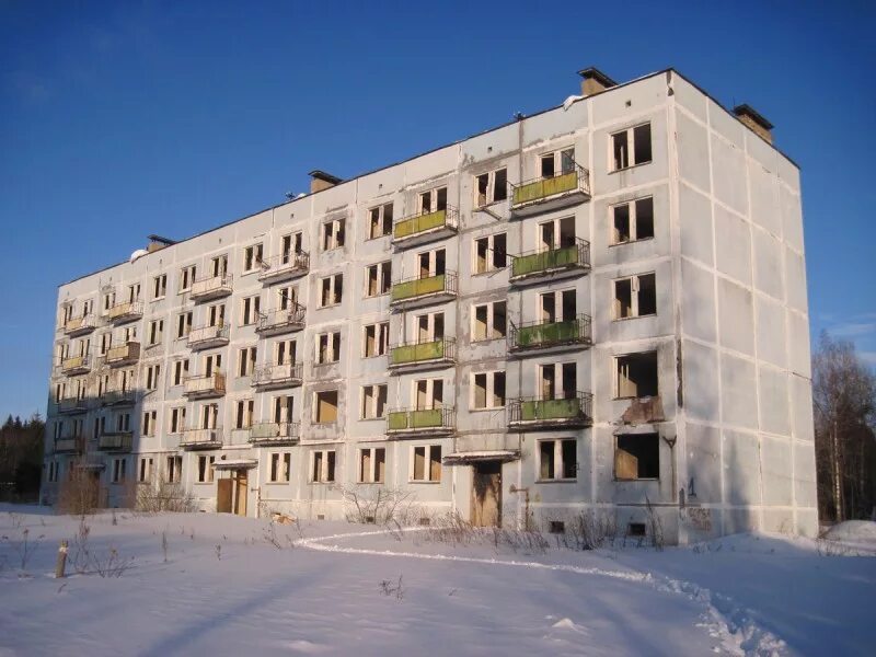 Военные дома. Военный городок Адуляр Московская область. Адуляр у посёлка Фёдоровка. Город призрак Федоровка. Хутор Федоровка заброшенный.