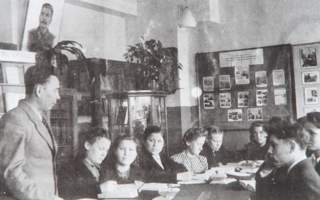 портрет коми писательницы елены козловой. озёра республики коми названия. коми 90 лет. коми 90 лет. коми 90 лет.