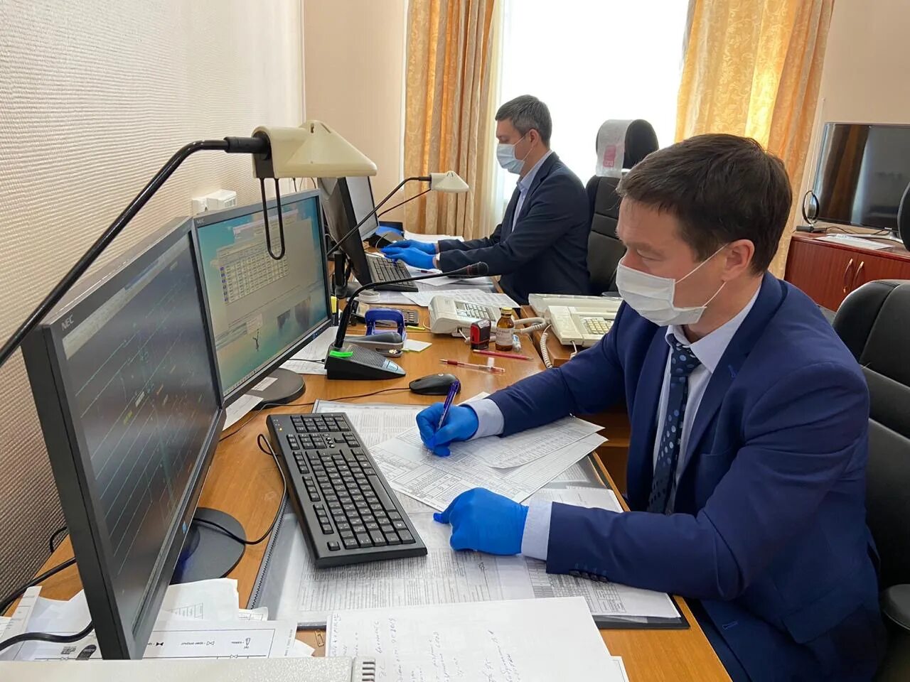 современный диспетчерский зал. метро митино улица дубравная 40. объединенная диспетчерская служба. проект диспетчерского центра. управа митино адрес.