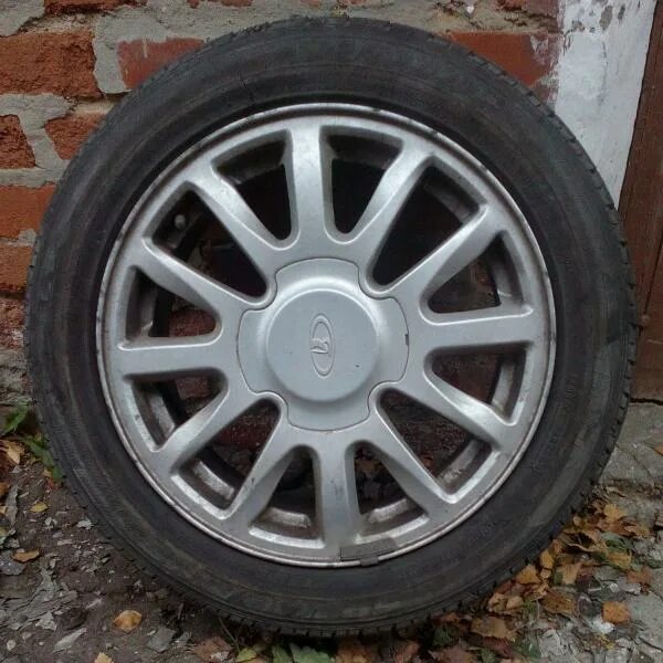 литые диски лада гранта r15 заводские.
