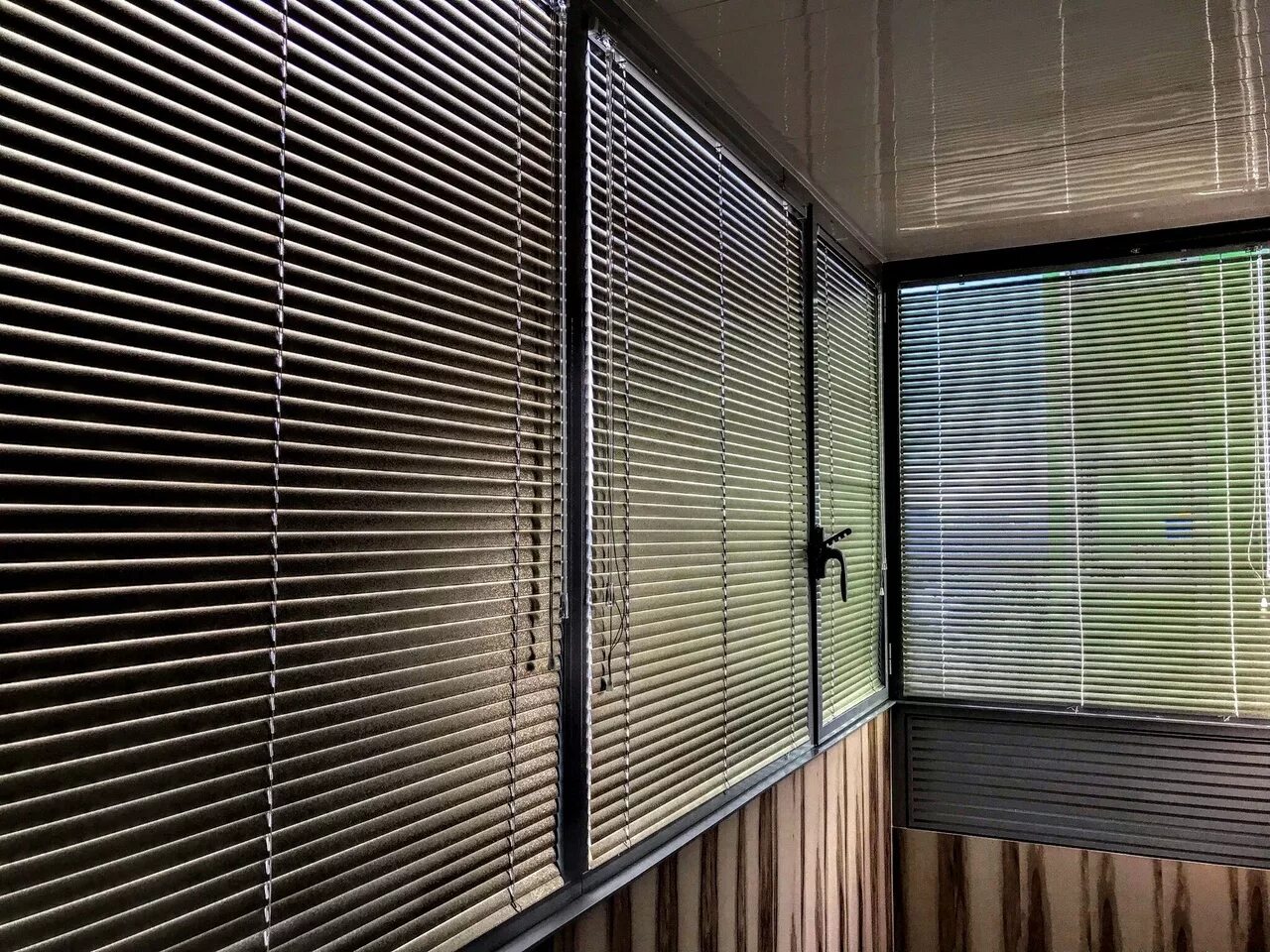 Hunter Douglas рулонные шторы. Горизонтальные жалюзи Магнум. Горизонтальные жалюзи ламель 2746 Амиго. Жалюзи горизонтальные алюминиевые. Купить жалюзи металлические горизонтальные