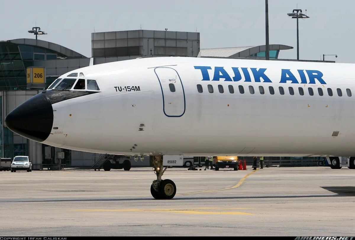 Самое эйр. Авиакомпания Tajik Air. Авиапарк таджик Эйр. Самолет таджик Эйр. Таджик Эйр Аэробус.