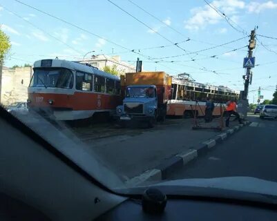 Почему трамваи ходят
