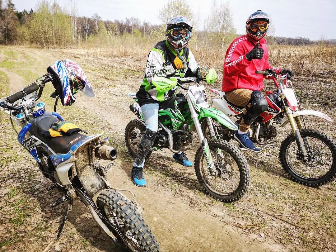 Аренда кроссовых мотоциклов. Питбайк Enduro. Покатушки на эндуро 250. Мотопрокат эндуро. Катание на питбайках.