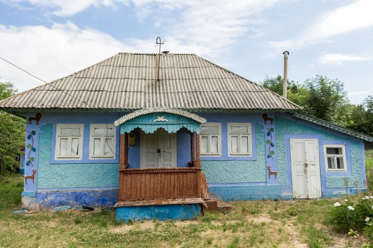 Куничи молдова. Село Кунича Молдова. Село Кунича Каменский район Молдова. Монастырь село Кунича. С.Сэнэтэука Флорештский район.