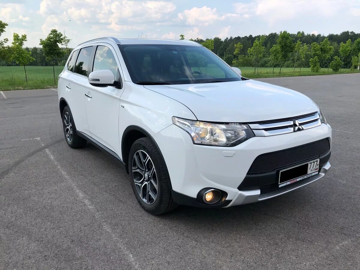 Мицубиси Аутлендер III. Митсубиси Аутлендер 3 Рестайлинг. Mitsubishi Outlander III 2014. Mitsubishi Outlander 3 Restyling.