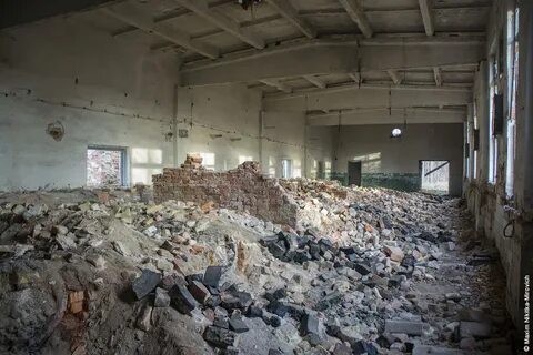 Купил заброшенный склад и нашел