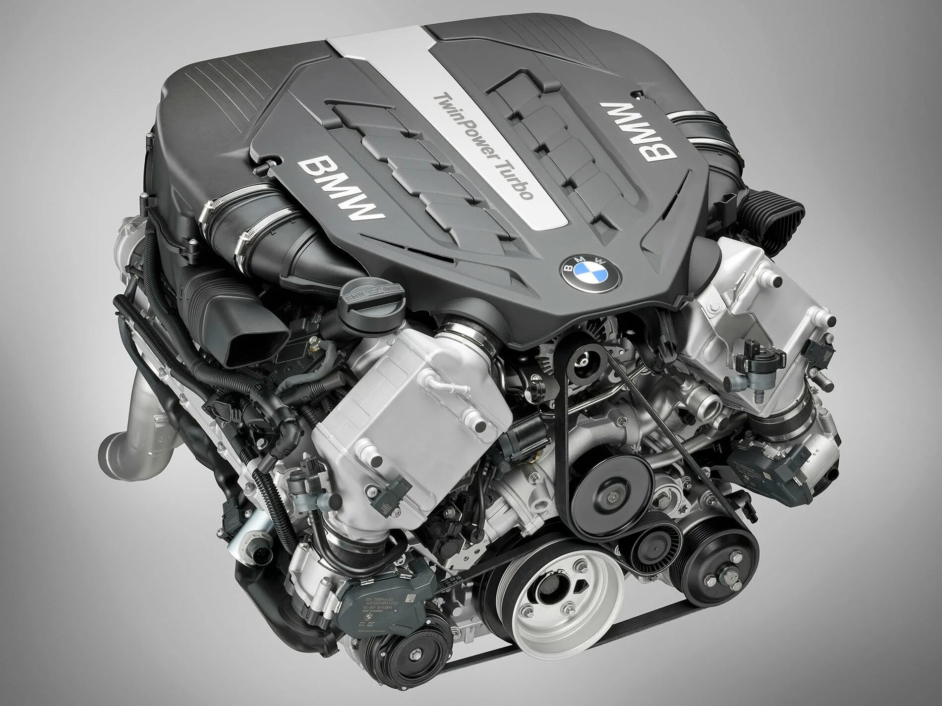 Мотор 4. Мотор bmw x5 e70. 8 motor. 4 мотор. 8.