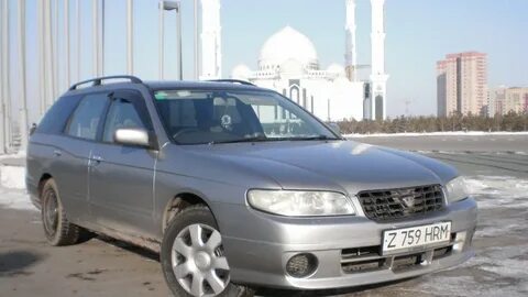 Nissan w11