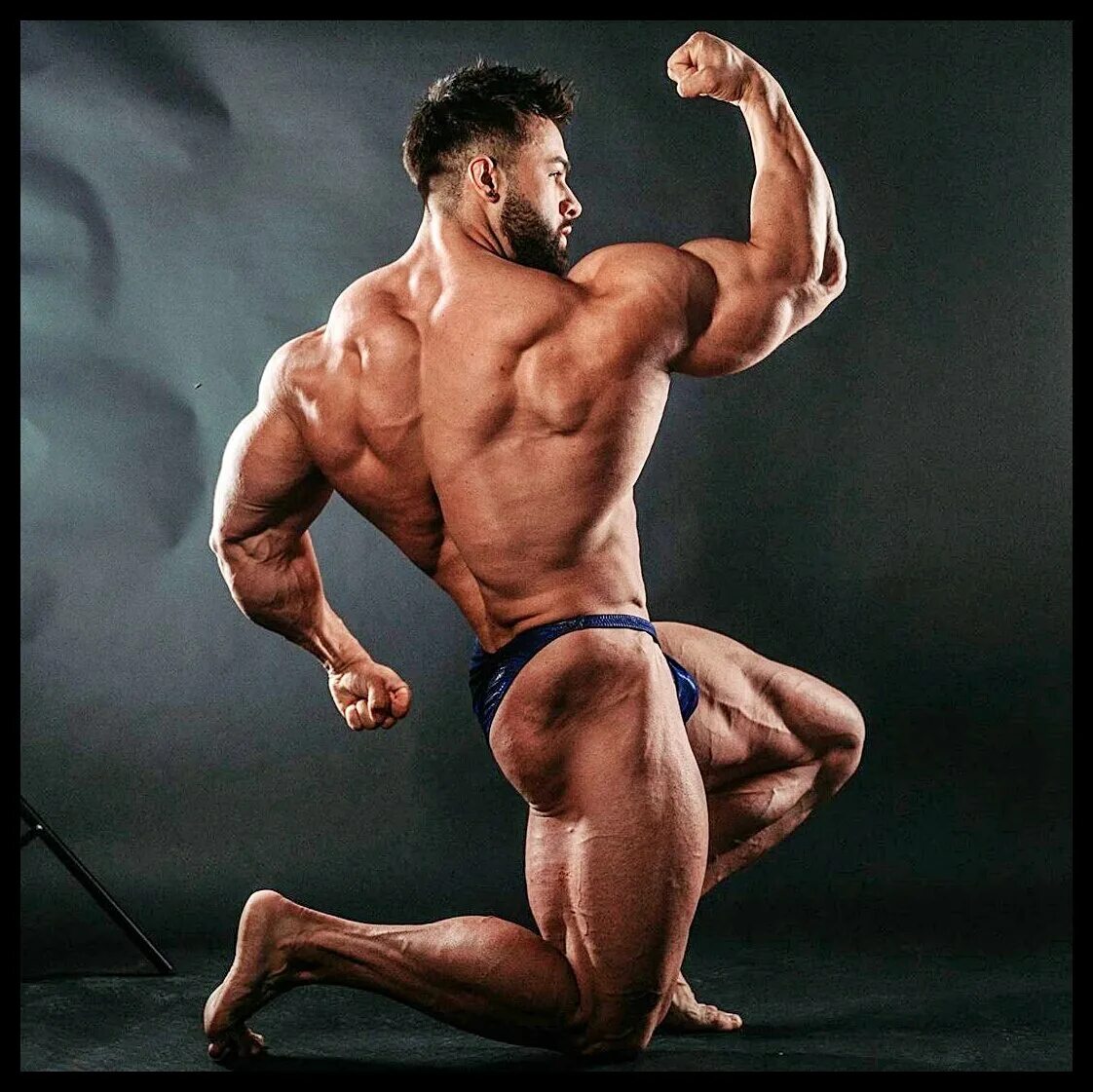 В соревновательном бодибилдинге спортсмены демонстрируют. Kai greene. Бодибилдеры любители фото. Бодибилдер. Бренч уоррен transformation.