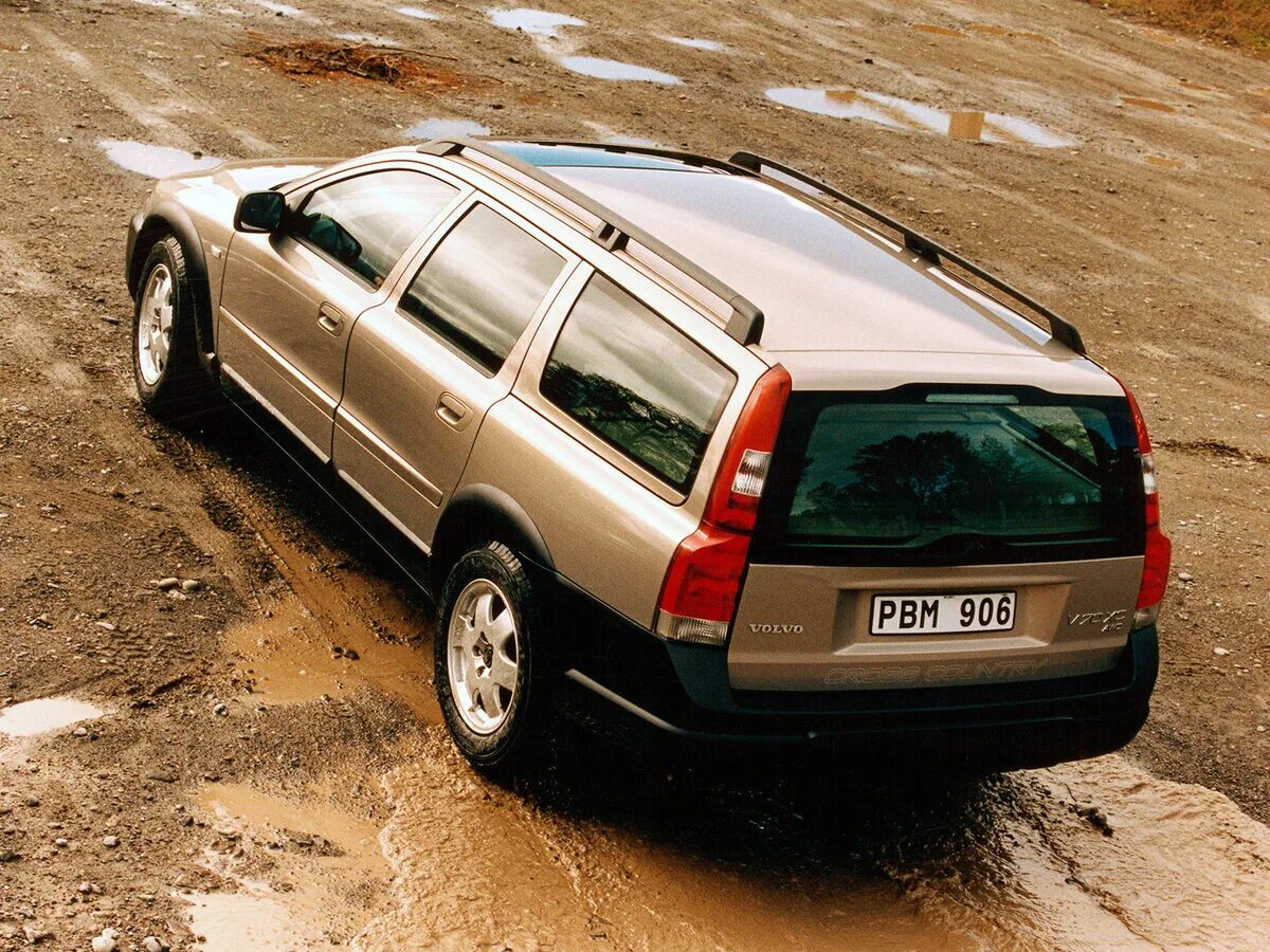 Полный привод вольво хс90. Volvo v70xc 2002. Volvo v70/xc70. Volvo xc70 2000. Volvo xc70 2001.