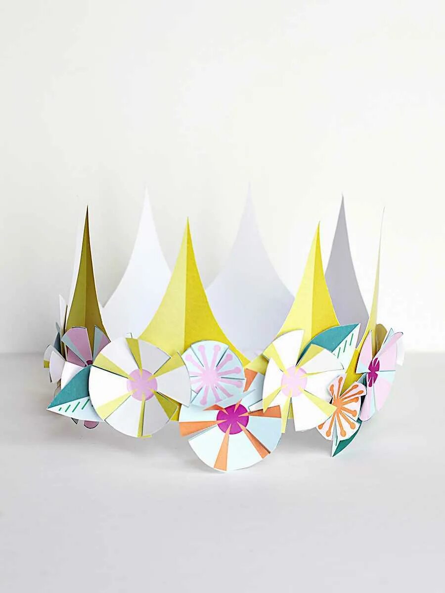 Корона лета из бумаги. Корона из бумаги украсить. Корона лета из бумаги. Корона лета из бумаги. Корона из цветной бумаги.