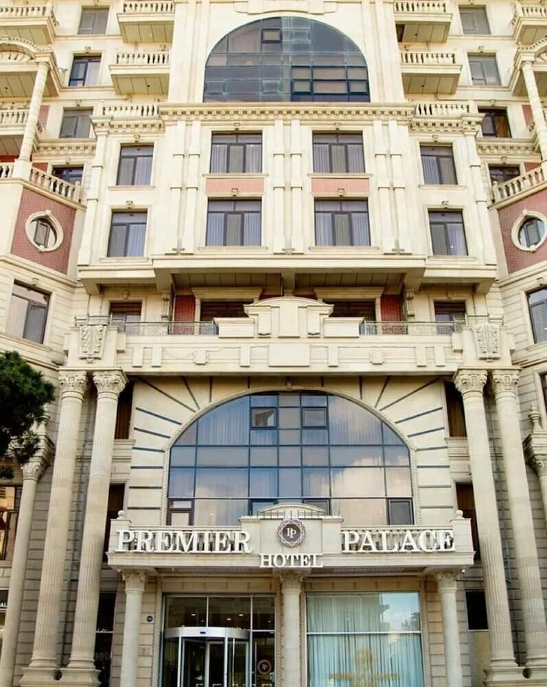 Shah palace hotel 4*. баку палас. Renaissance palace baku 4. Renaissance palace baku. Shah palace hotel.