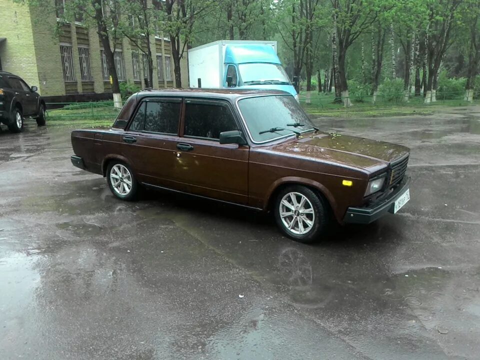 Ваз 2107 тёмно коричневая. Ваз 2107 темно коричневый металлик. Ваз 2107 коричневая. Ваз 2107 2008 года. Ваз 2107 коричневая.