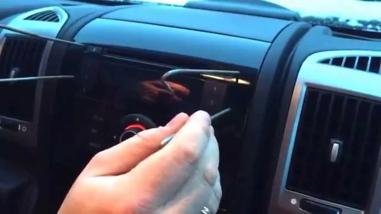 Фиат добло как снять магнитолу Магнитола с яндексом, и камера заднего вида FIAT Doblo (1G), 1,3 л, 2007 года