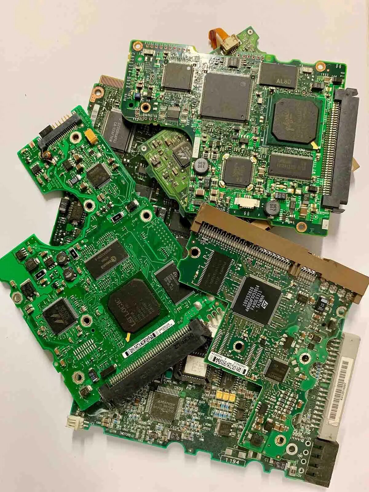 Прием плат адреса. Платы hdd. плата жесткого диска. плата электроники жесткого диска. платы жестких дисков (hdd).