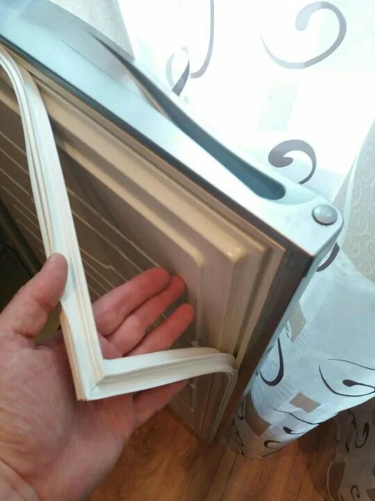 Как поменять резинку на холодильнике индезит. Уплотнитель для холодильника индезит. уплотнитель двери холодильника индезит. уплотнитель для холодильника indesit. уплотнитель для дверей холодильника индезит в15.
