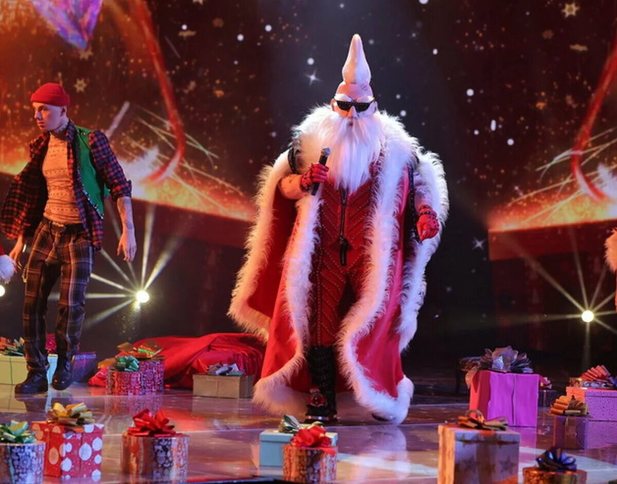 Бузова в шоу маска. Горностай шоу маска. Батрутдинов 2022. Шоу маска 2023 горностай. Когда начнется шоу маска.