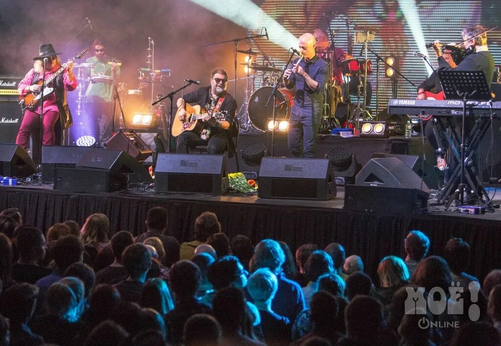 7б солист. концерт б г. аквариум группа концерт. концерт б г. «аквариум» бориса гребенщикова 1990.