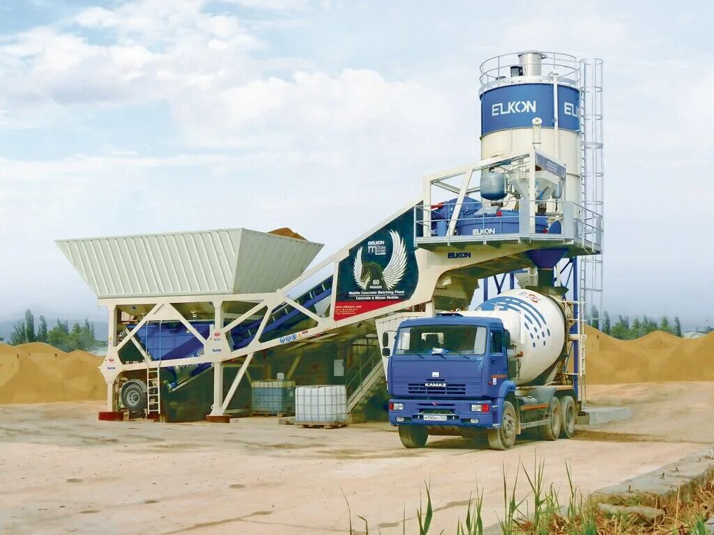 Б/У Мобильный бетонный завод SUMAB M-2200,2003г. в Москве