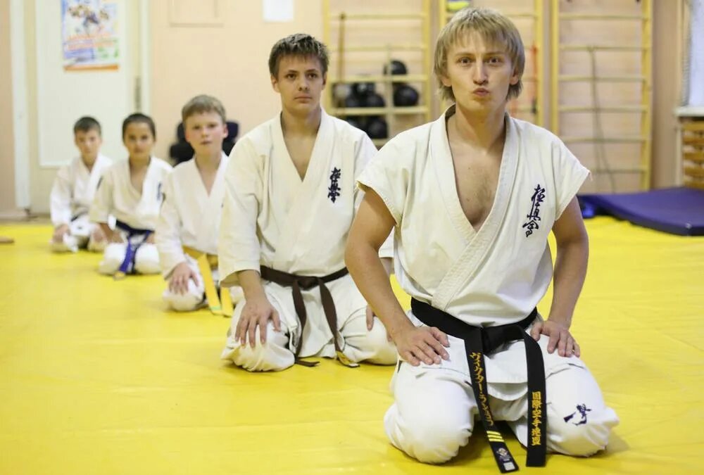 Каратэ мурманск. Карате мурманск. Карате мурманск. Евгений евгеньевич мурманск каратэ насилие. Сатори каратэ клуб мурманск.