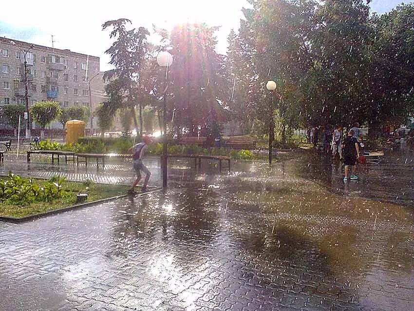 Где области дождя. Волгоград дождь. Дождь в Камышине. Гроза в Волгограде. Волгоград кратковременный дождь.