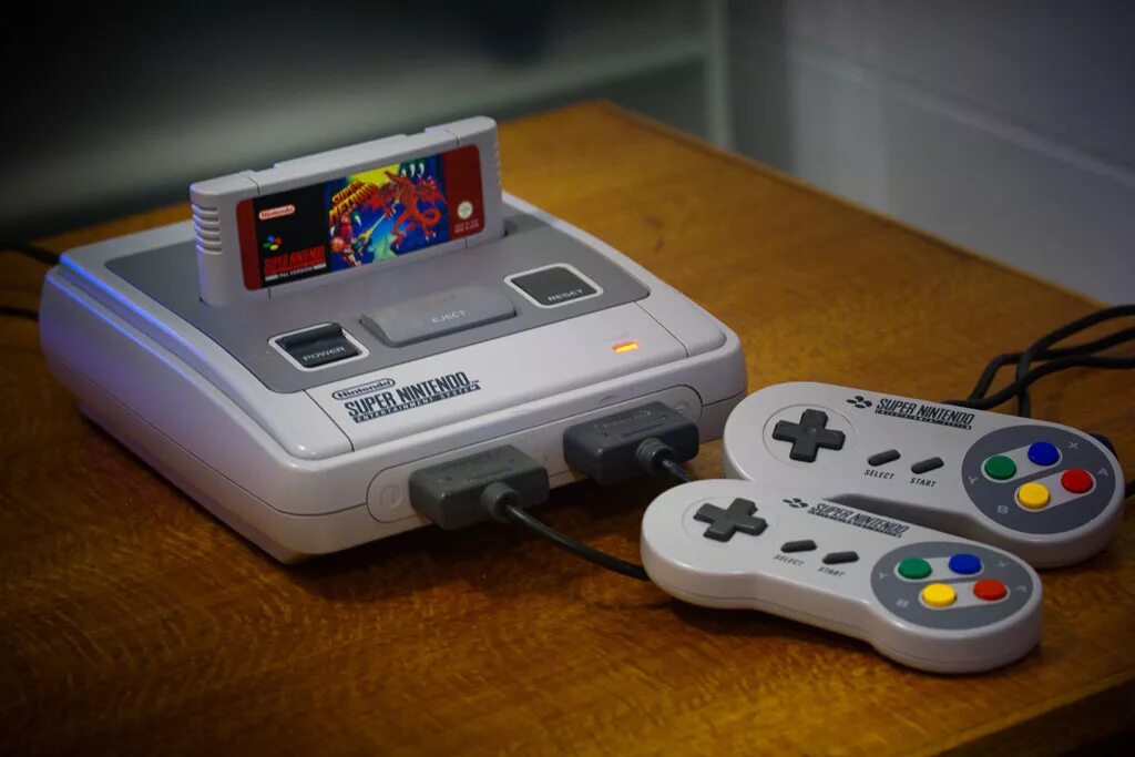 Super famicom. Приставка супер Нинтендо. Приставка Нинтендо 2000. Приставка супер Нинтендо 1990. Super Famicom приставка.