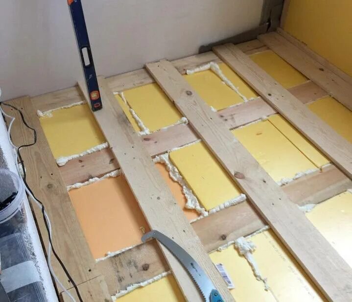 Пеноплекс утеплить пол снизу. Утеплить пол на балконе пеноплексом. теплоизоляция пола балкона пеноплексом. теплоизоляция пола лоджии. пол на балконе с пеноплексом.