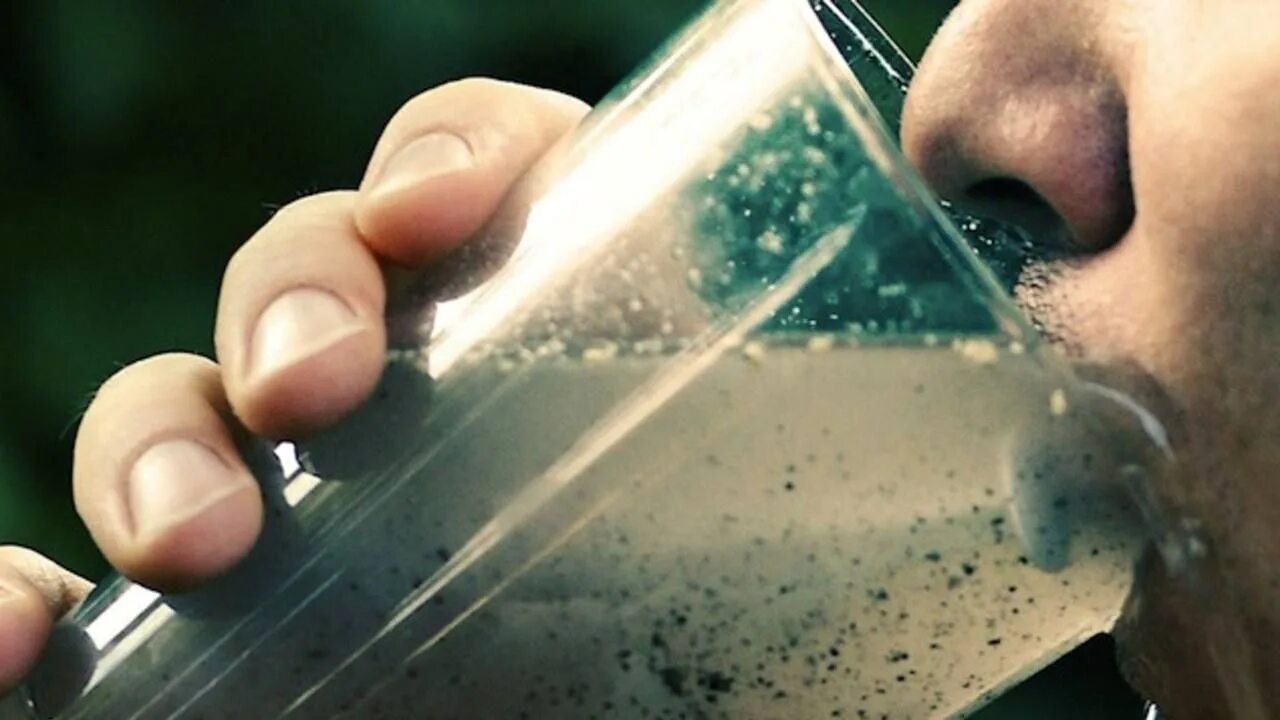 Артезианская скважина стоимость. Отравились питьевой водой. Возбуждение водой. Вода из крана. Вода из крана.