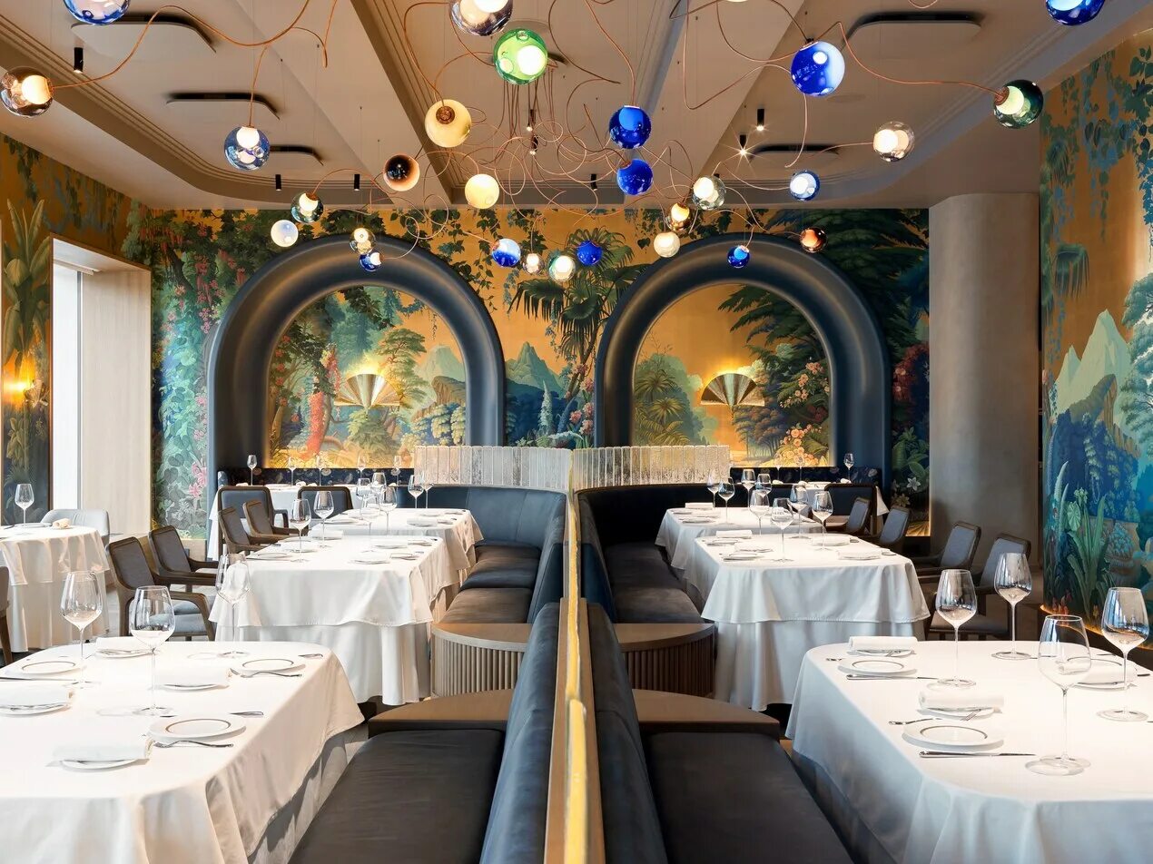 Кафе дворик на комиссаржевской воронеж. Кафе куда можно пойти. Кафе куда можно пойти. Коммунаров 291 ижевск турист. Ресторан бодега никитская.