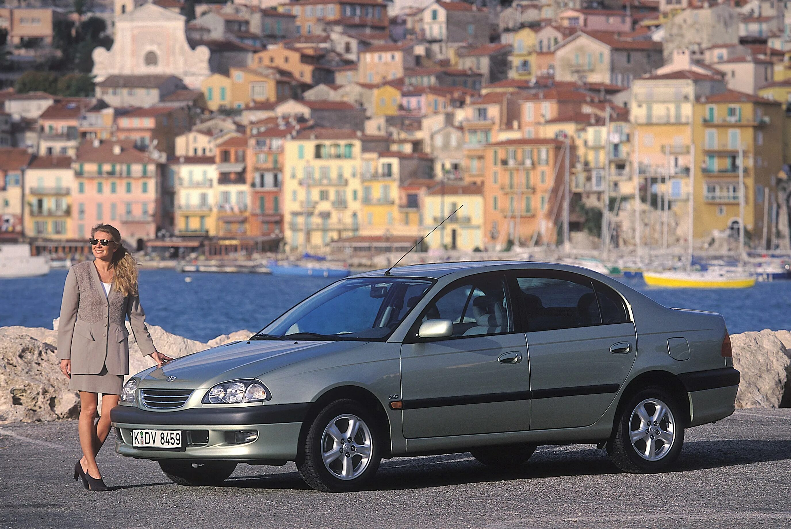 Таета авеста 1 поколения. Toyota avensis 2000. Toyota avensis 2000. Toyota avensis 1997 2000. Тойота авенсис первое поколение.