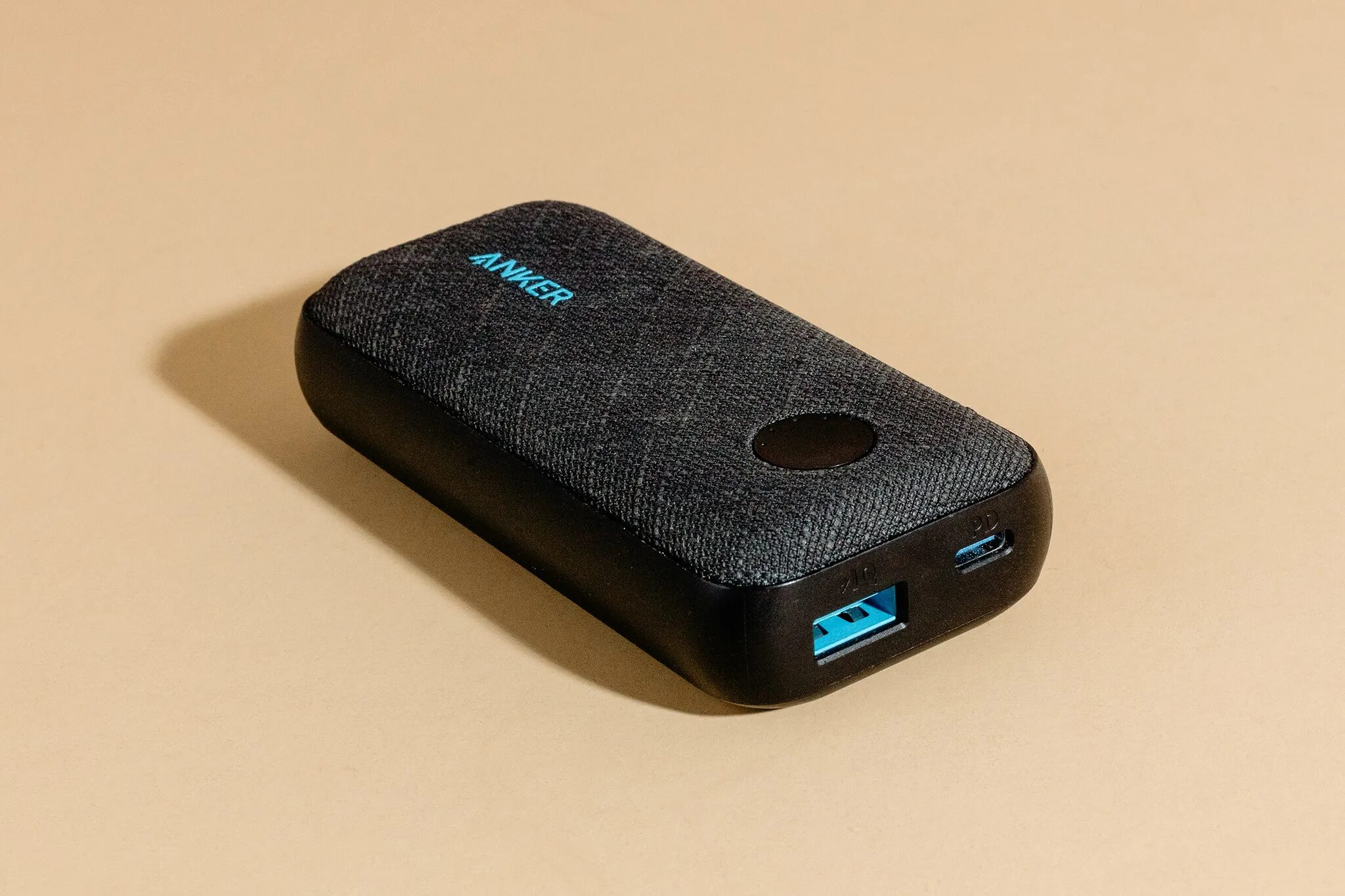 Внешний аккумулятор anker powercore 5000 white (in offline packaging for eu). Power bank samsung 20000 mah. Powerbank anker. Anker powercore 10000 portable charger. Аккумулятор anker powercore 13000 c.