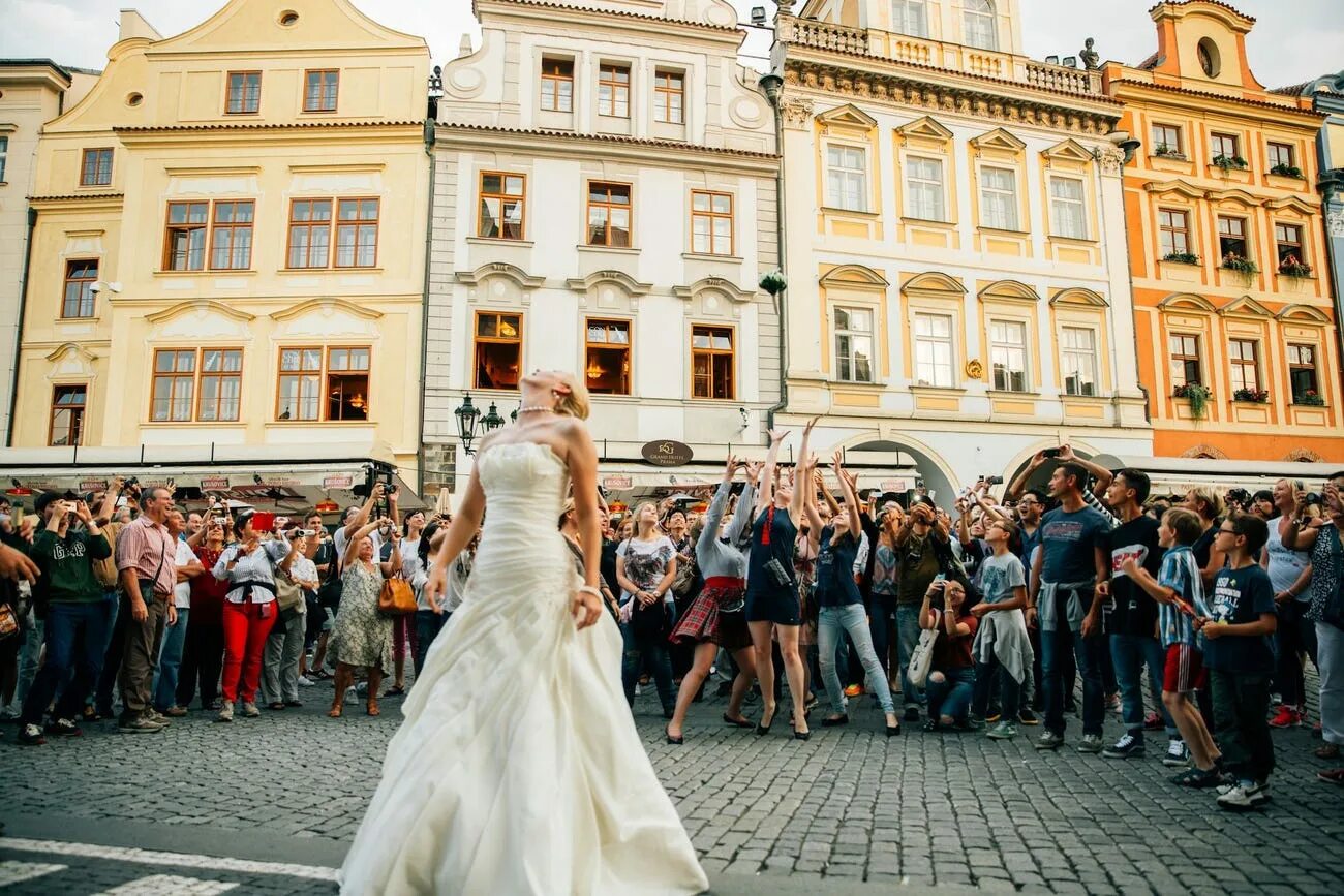 Wedding dj. Мексиканские свадьбы 19 век. Умыкание невесты. Свадьба в пакистане. Оля и женя.
