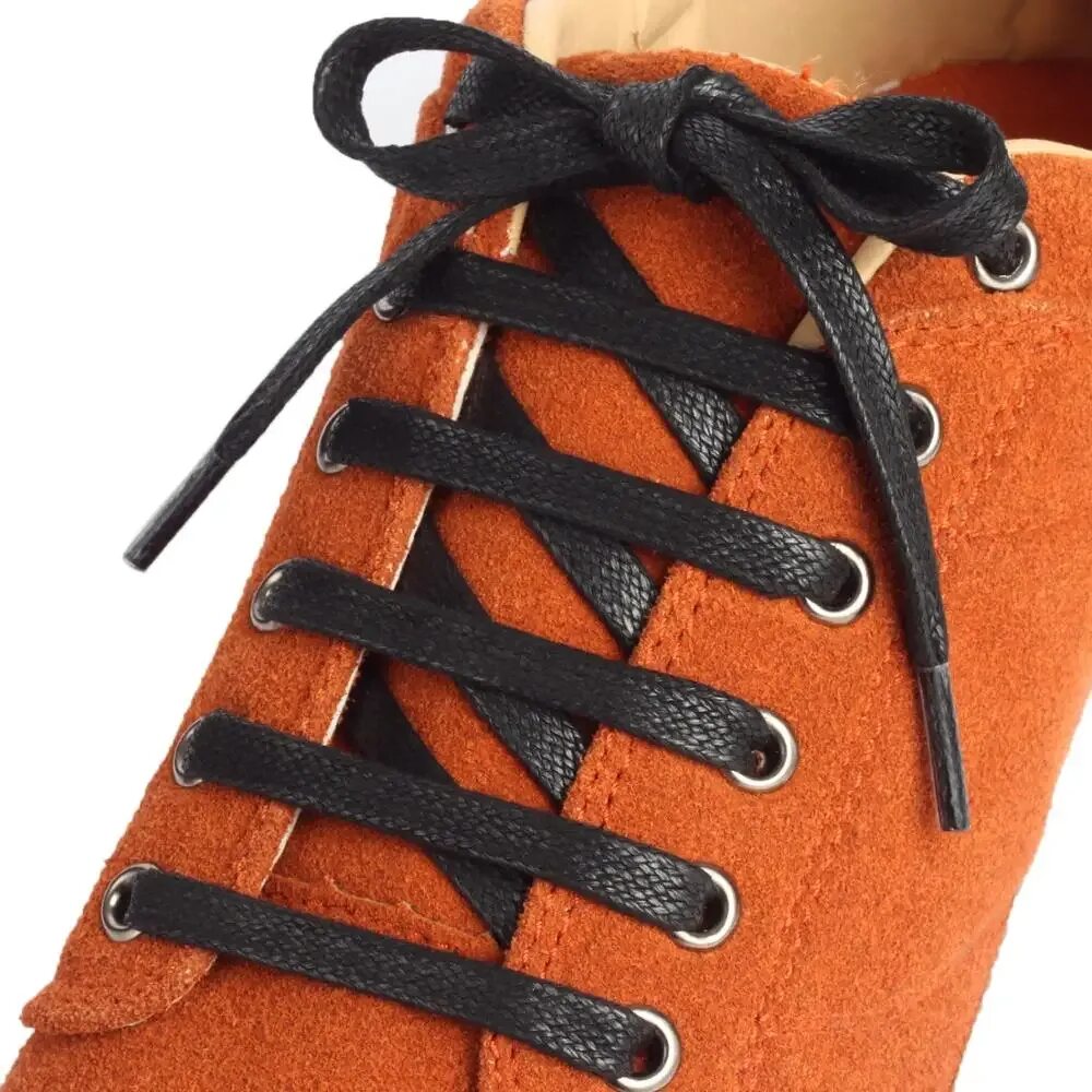 Прикольная шнуровка. Шнурки для ботинок Quechua. Шнуровка кроссовок. Красивая шнуровка ботинок. Необычная шнуровка.