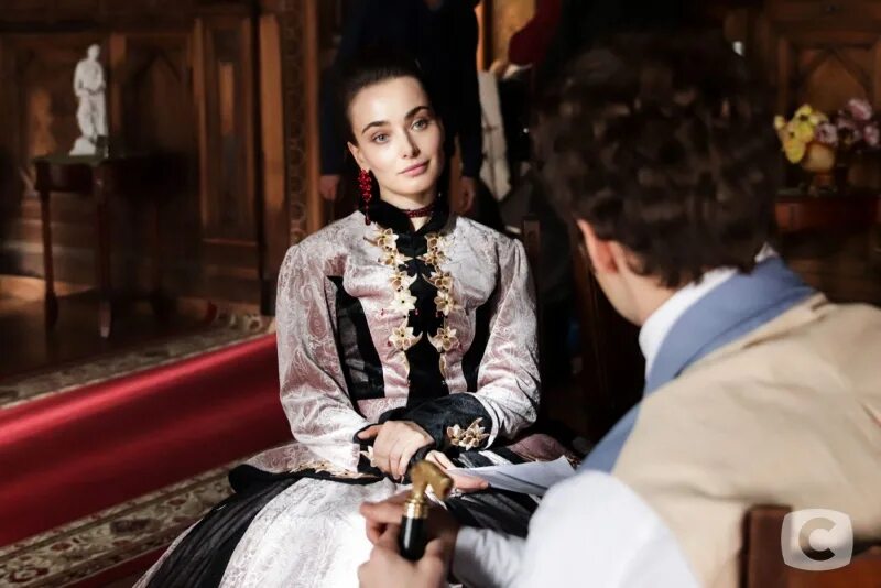 Крепостная подряд. Лидия шеффер сериал крепостная. ксения мишина крепостная. ксения мишина в сериале крепостная. ксения мишина лидия шефер.