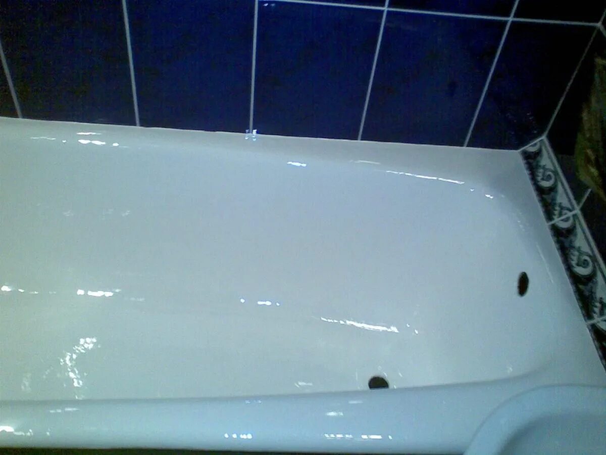 Покрыть ванну акрилом. Покраска ванны. Эмалировка чугунной ванны. Крашенная акриловая ванна. Эмалирование чугунной ванны.