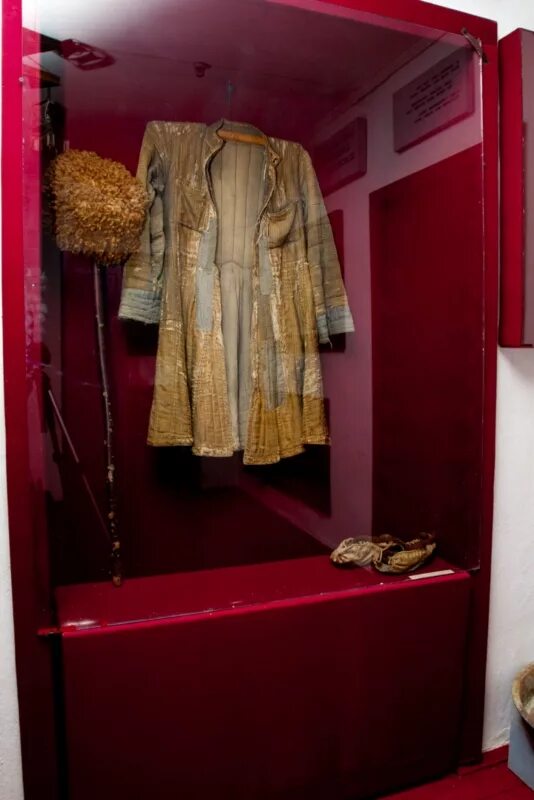 Дом сулеймана стальского. Мемориальный дом-музей с стальского. Могила сулеймана стальского. Мемориальный дом-музей с стальского. Дом музей в дагестане стальского.