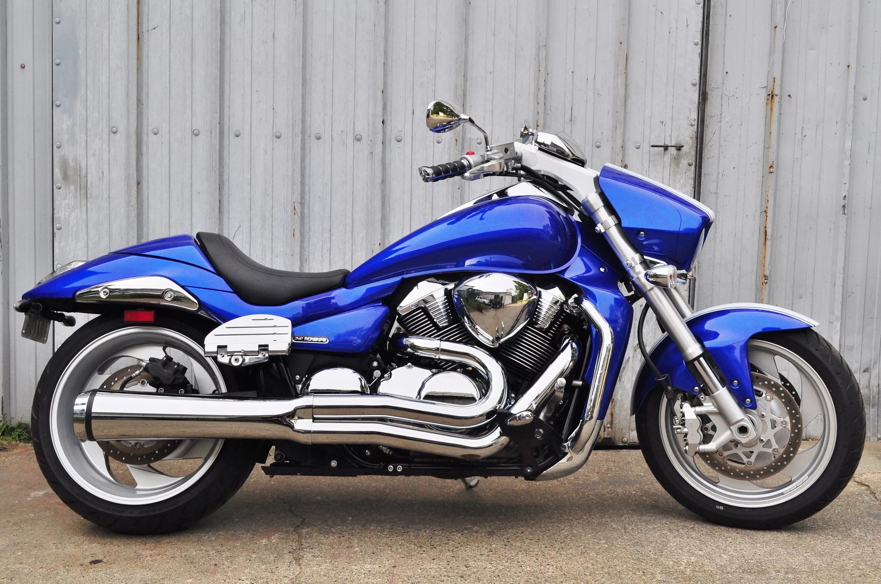 Булевард мотоцикл. Suzuki boulevard m109. Suzuki 109 boulevard. Булевард мотоцикл. Мотоцикл сузуки боливар.