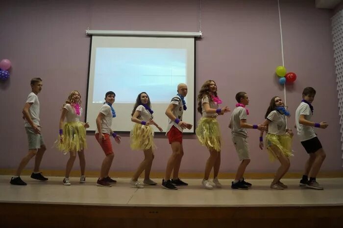 Костюмы для детских танцевальных коллективов. Фон для афиши. Музыка для танцевального конкурса нарезка. Конкурс танцев. Ратманский доклад.