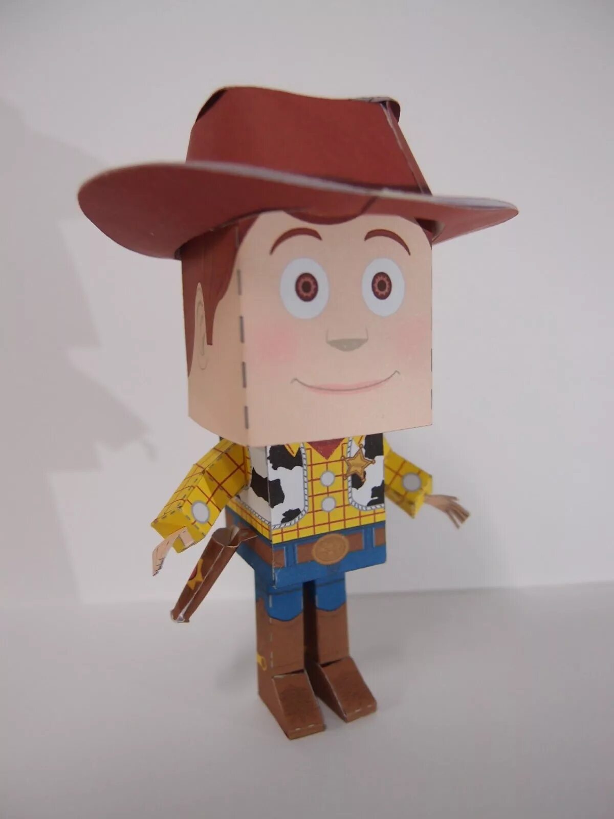 Ковбой Вуди паперкрафт. Toy story Sheriff Woody. Бумажная модель Шериф Вуди. Поделка ковбой. Наггетс ковбой из бумаги