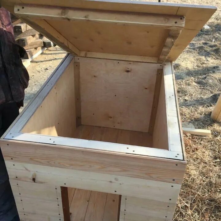 Как утеплить собачью будку на зиму