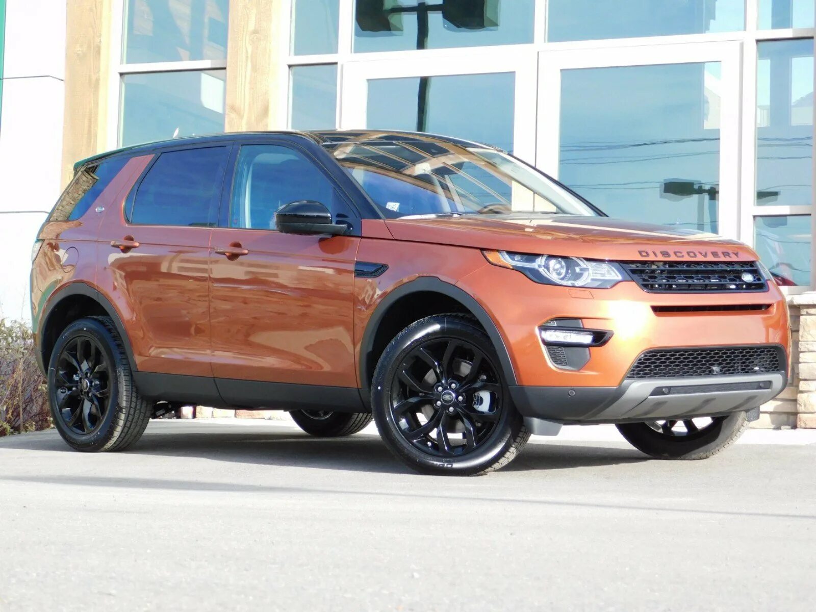 Ленд ровер дискавери 2019. Ленд Ровер Дискавери спорт 2019. Land Rover Discovery 2022. Land Rover Discovery 5. Ford Discovery 2019.